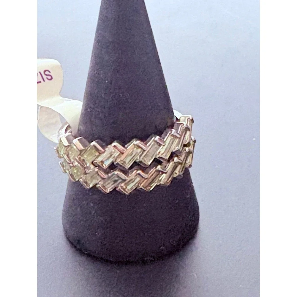 2 rings - great for stacking!